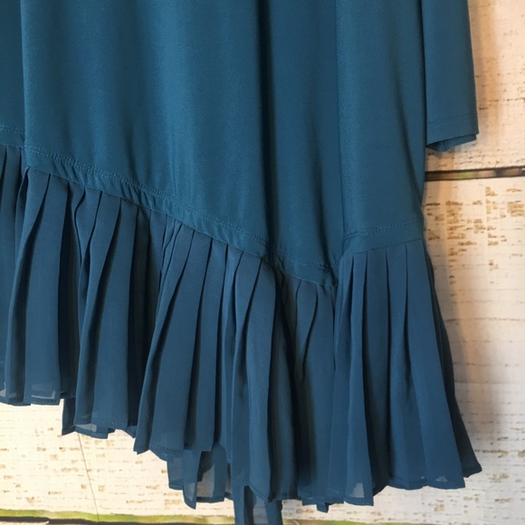 CATO ASYMMETRICAL HEM TEAL TOP - Picture 4 of 5